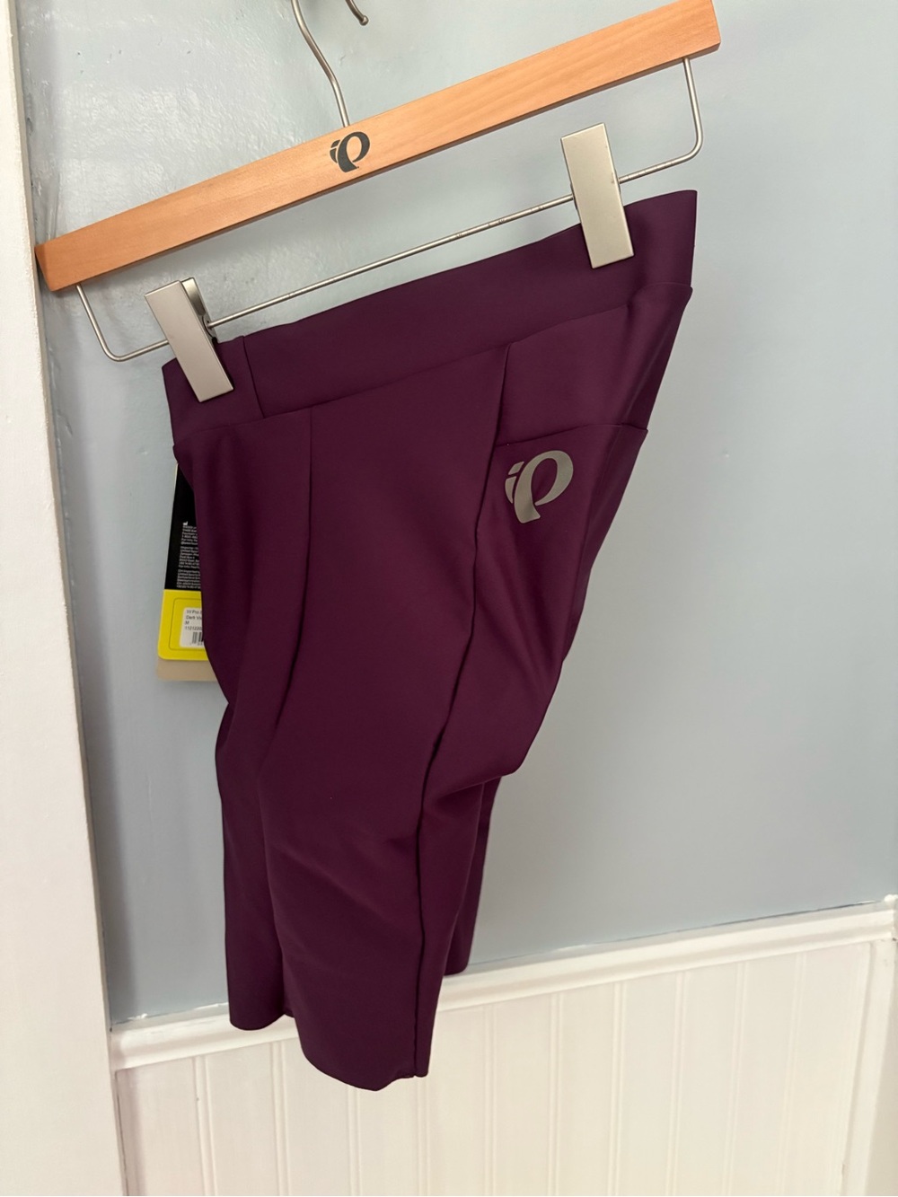 Pearl Izumi Women's PRO cycling Shorts, size M, Deep Plum